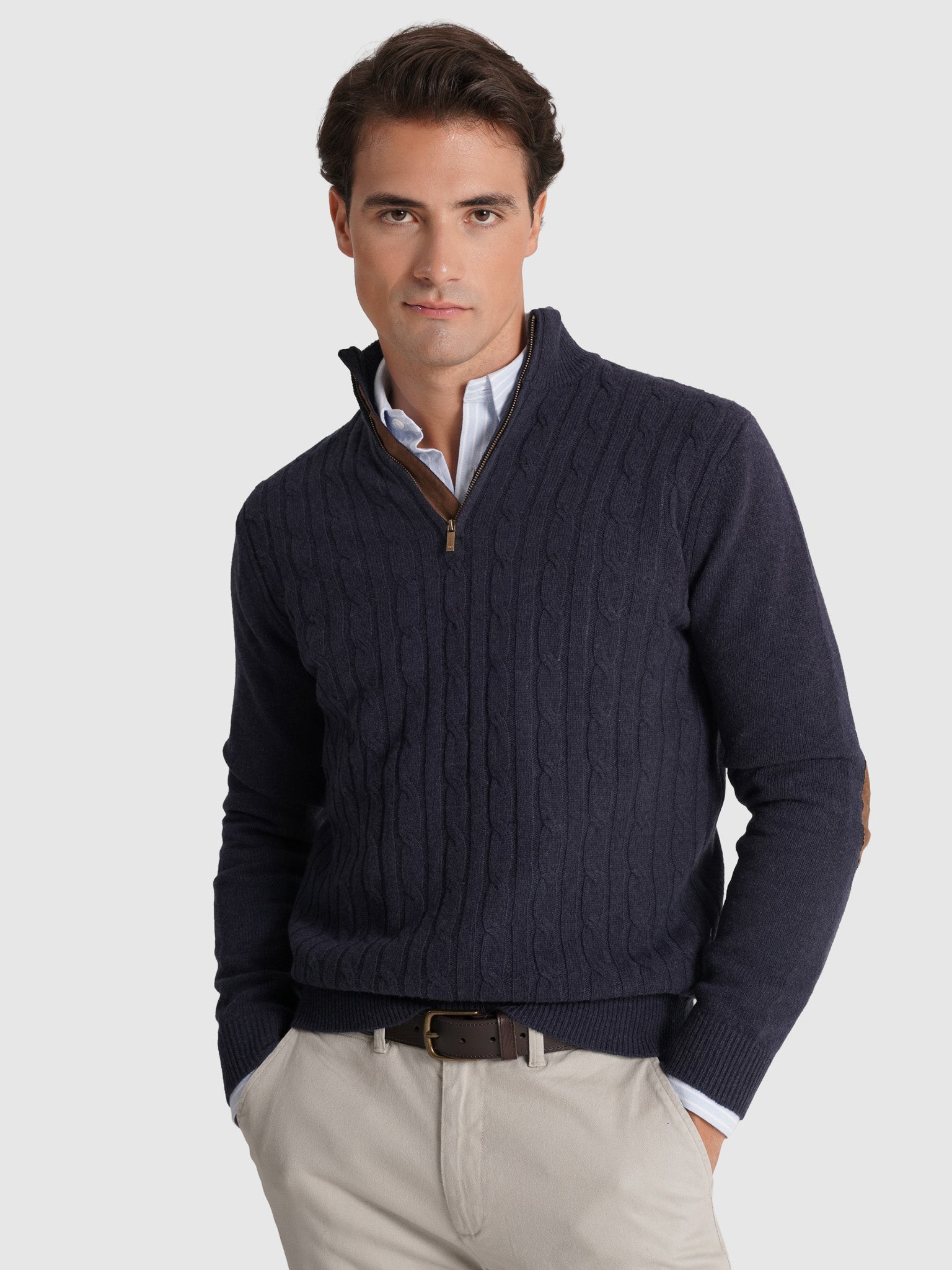 JERSEY DE LANA AZUL CON CODERAS MR REGULAR FIT. AZUL