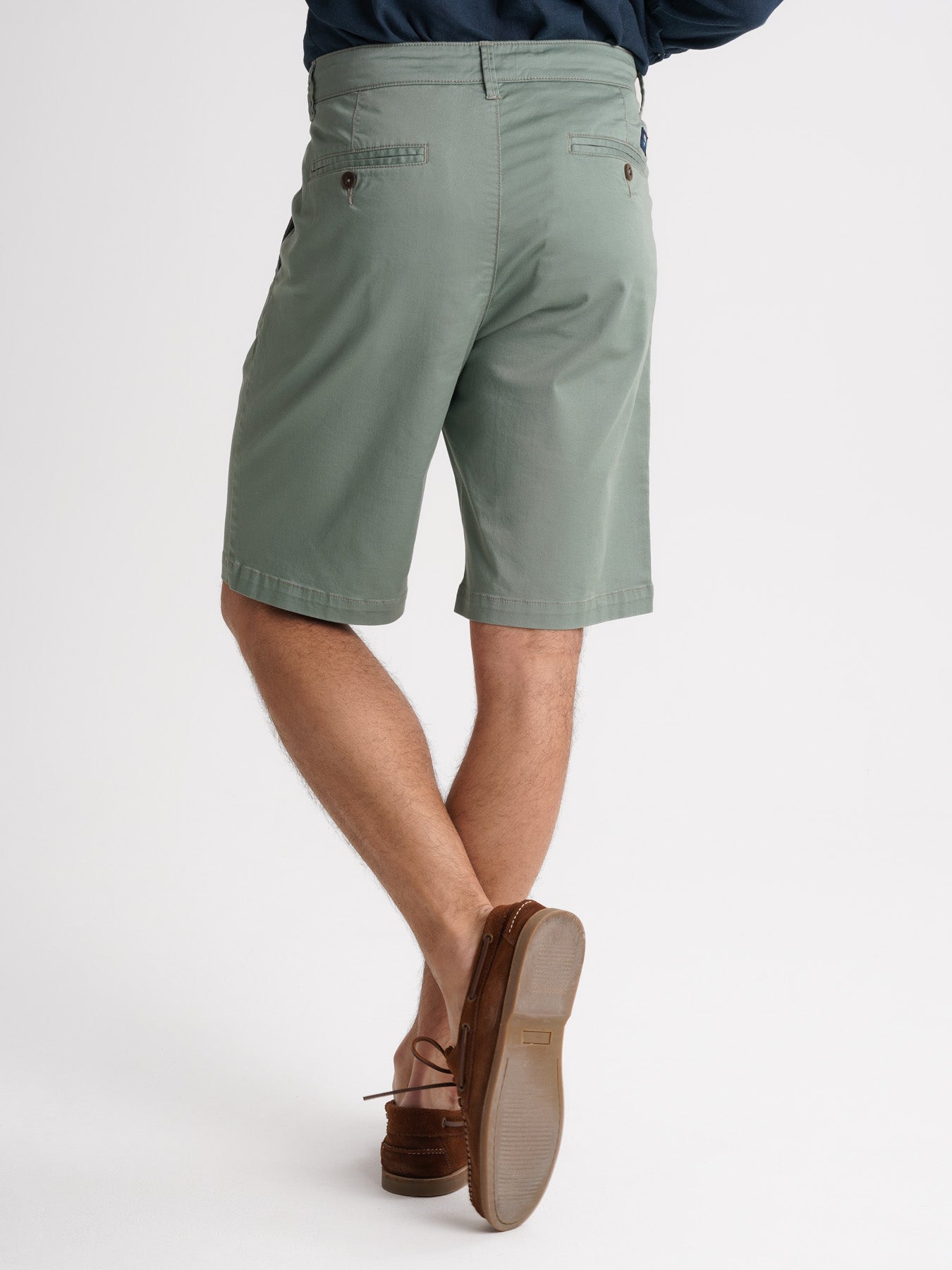 Pantalones cortos verdes de corte regular Mr. Blue