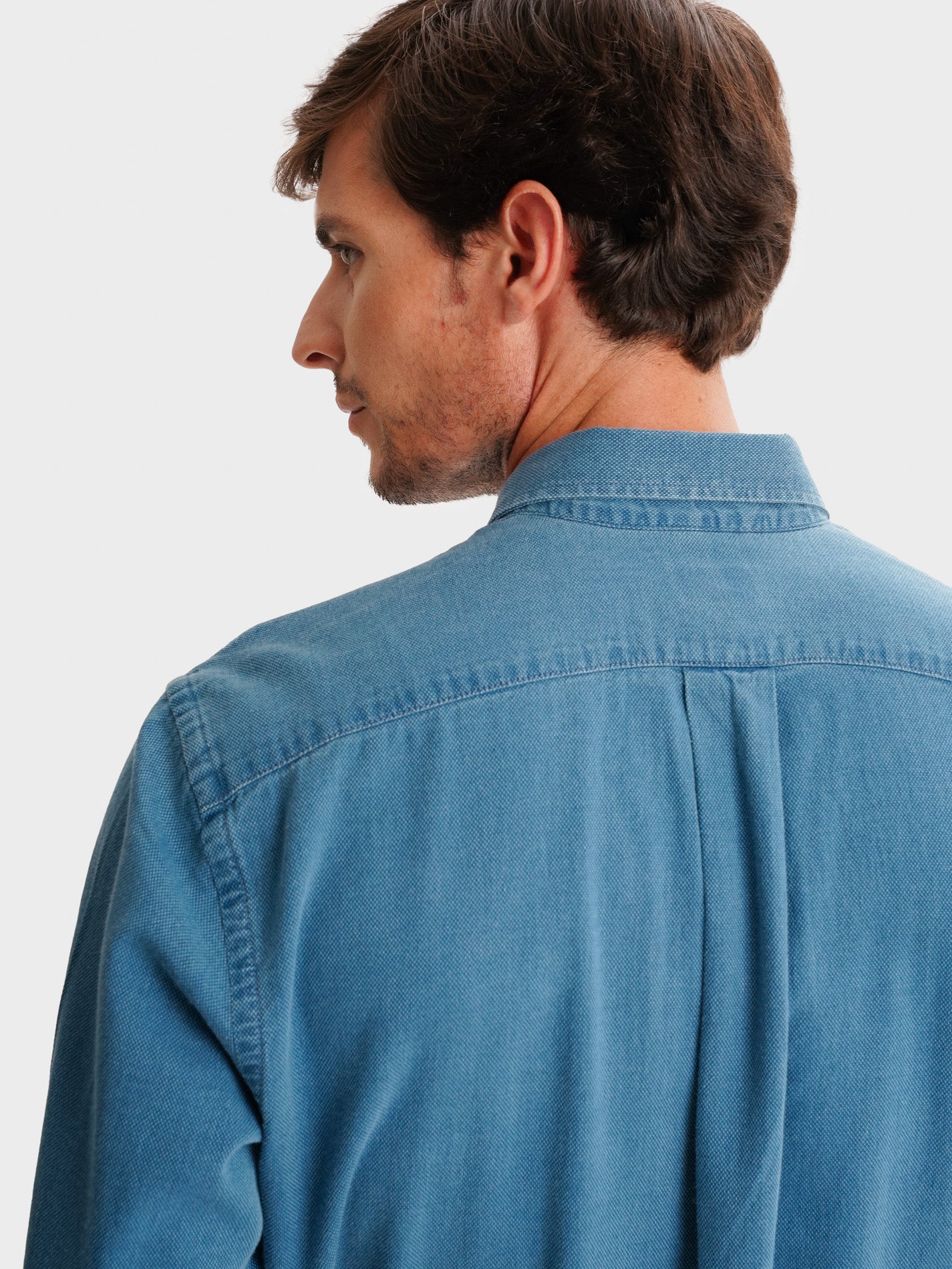 BLUE REGULAR FIT MR SHIRT. BLUE