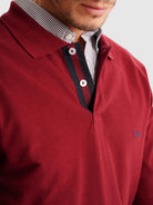 POLO BURDEOS MANGA LARGA REGULAR FIT MR. AZUL