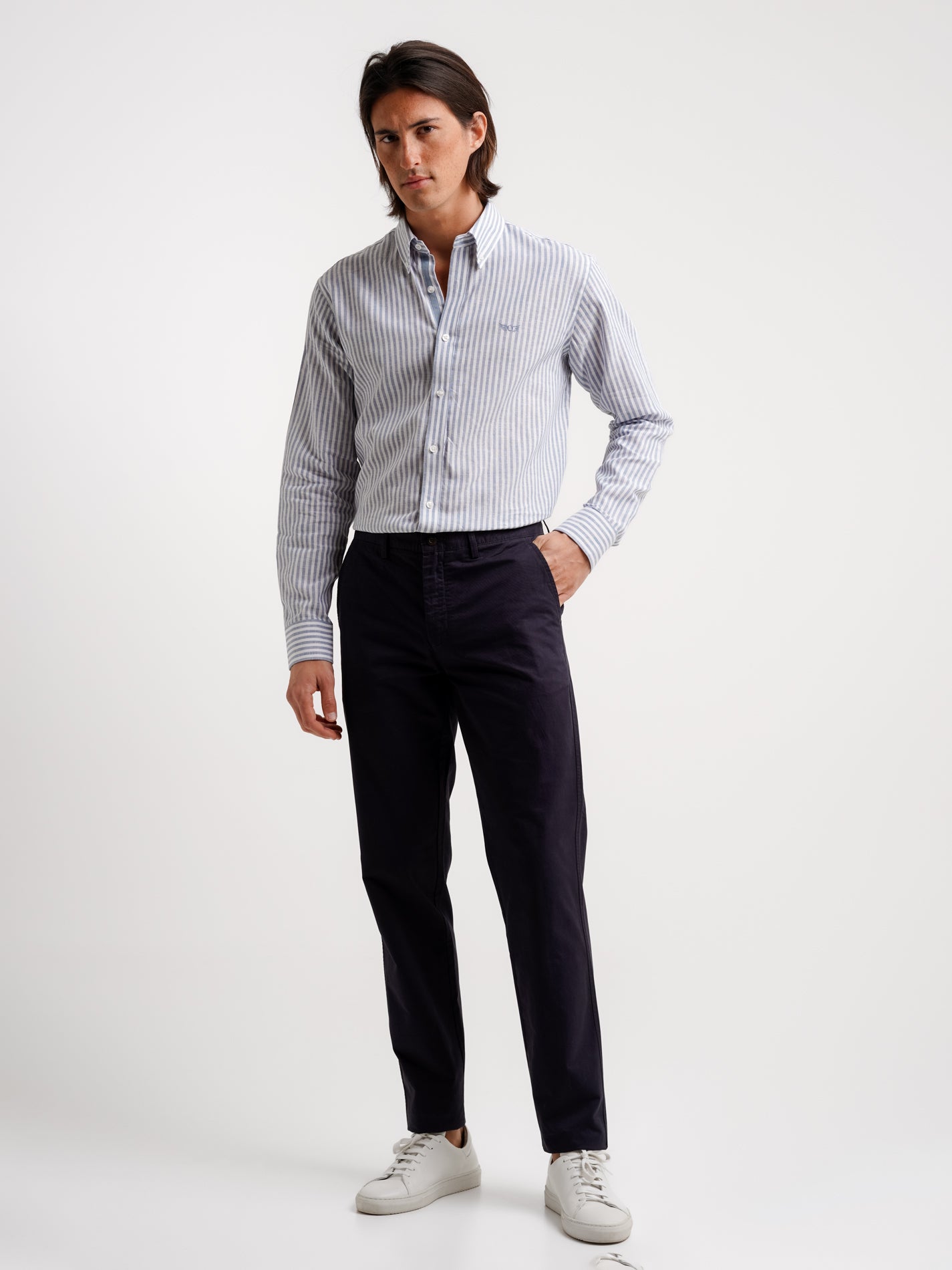 Chinos de sarga de corte estándar de Mr. Blue