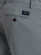Chinos verdes de sarga de corte slim de Mr. Blue